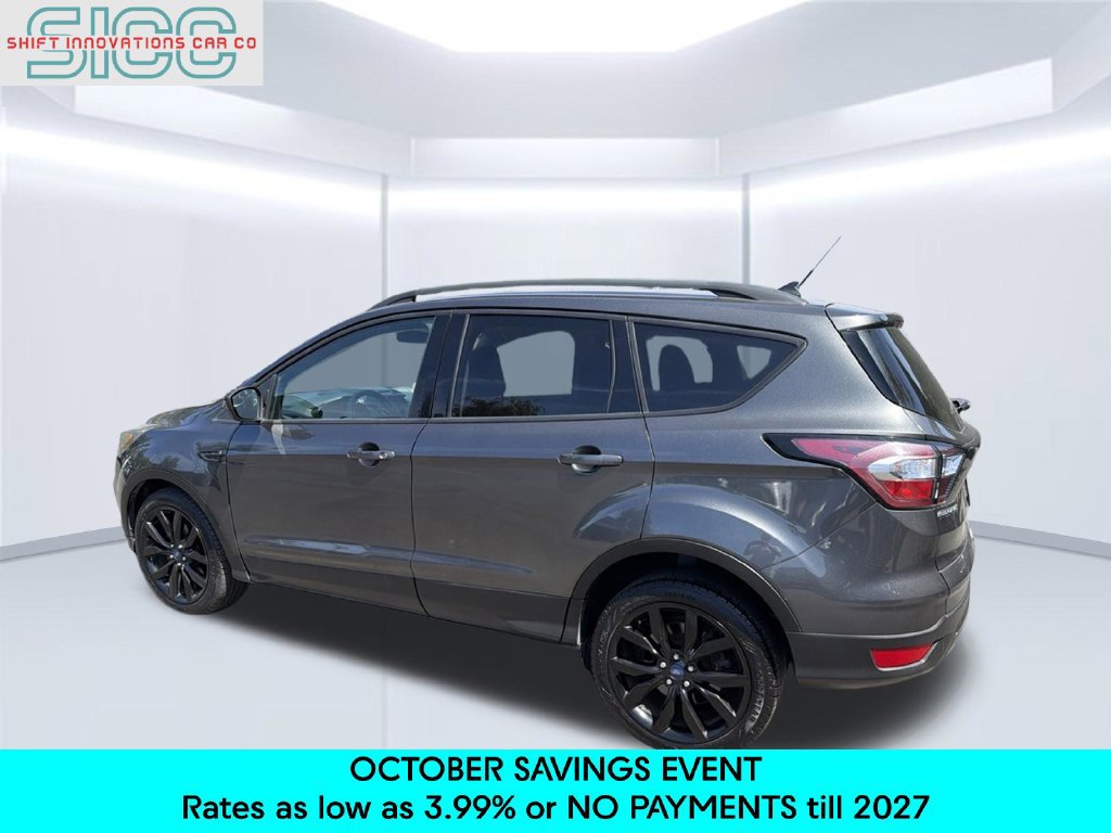 Used 2018 Ford Escape SE w/ SE Sport Appearance Package FWD image 4