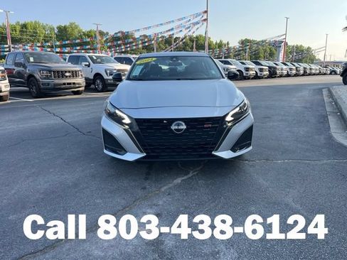 Used 2024 Nissan Altima 2.5 SR FWD image 33