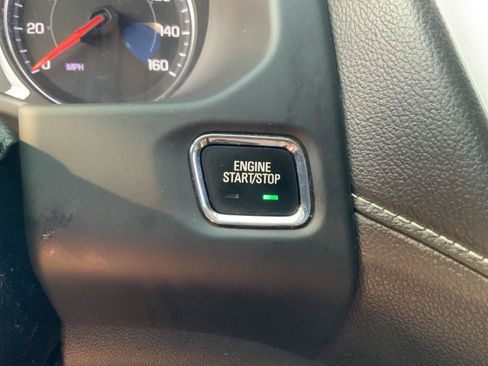 Used 2021 GMC Acadia SLE w/ Driver Convenience Package FWD image 29