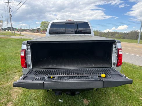 Used 2015 Ford F250 Lariat image 10