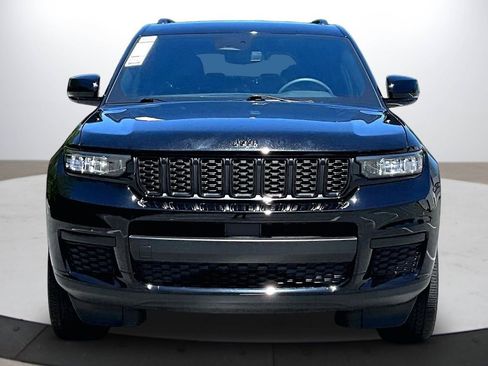 Used 2023 Jeep Grand Cherokee L Laredo AWD/4WD image 3