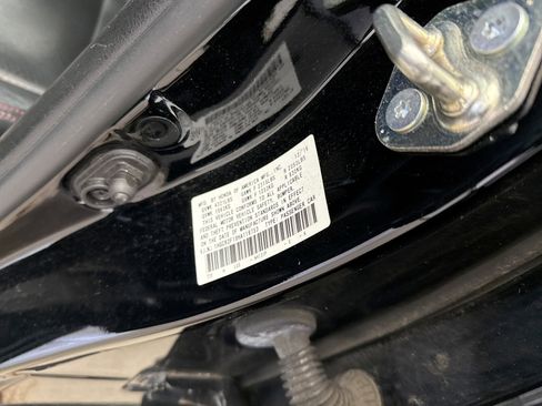 Used 2017 Honda Accord Sport Special Edition image 19