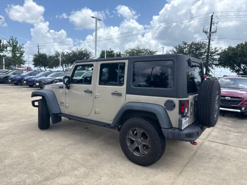 Used 2017 Jeep Wrangler Unlimited Rubicon AWD/4WD image 4