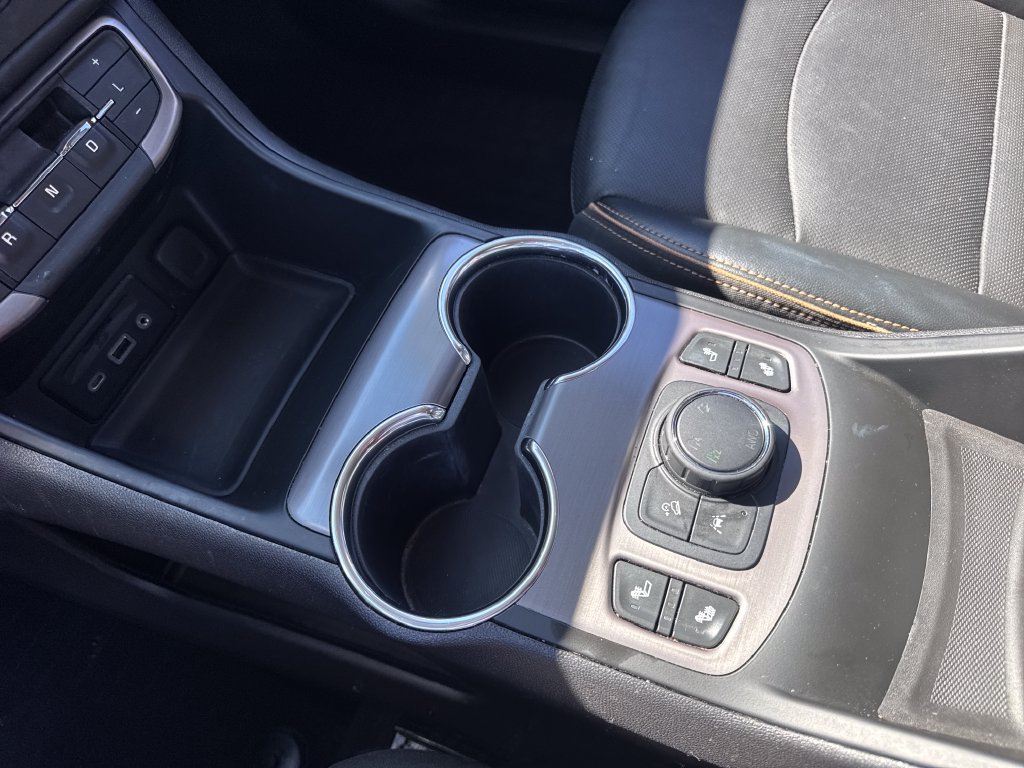Used 2022 GMC Terrain AT4 w/ LPO, Floor Liner Package AWD/4WD image 21