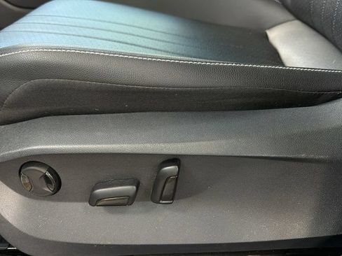 Certified 2022 Volkswagen Tiguan SE FWD image 16