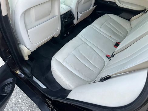 Used 2014 BMW X5 xDrive35d AWD/4WD image 16