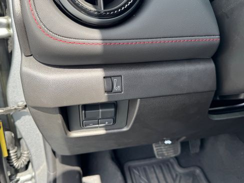 Used 2024 Chevrolet Colorado Z71 w/ Z71 Convenience Package 2 image 17