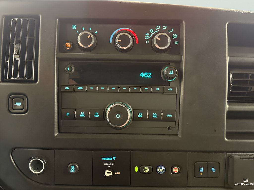 Used 2025 GMC Savana 2500 RWD image 18