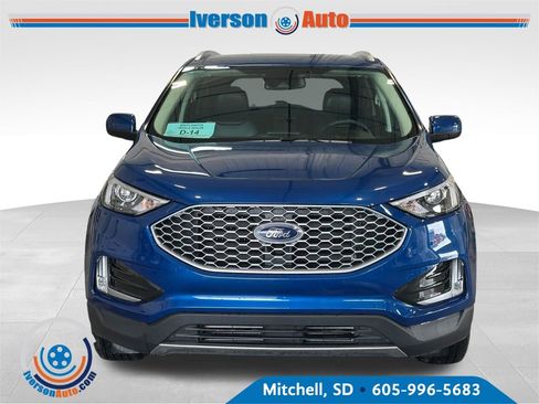 Used 2024 Ford Edge SEL w/ Convenience Package AWD/4WD image 3
