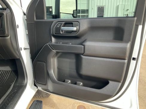 Used 2025 Chevrolet Silverado 2500 Custom w/ Z71 Off-Road Package image 32