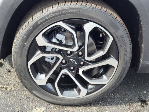 New 2026 Chevrolet Trax RS w/ Driver Confidence Package FWD image 5