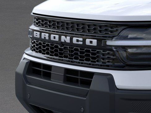 New 2025 Ford Bronco Sport Outer Banks w/ Outer Banks Tech Package+ AWD/4WD image 17