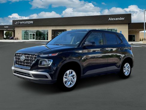 New 2026 Hyundai Venue SE image 2