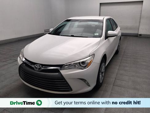 Used 2015 Toyota Camry LE FWD image 1