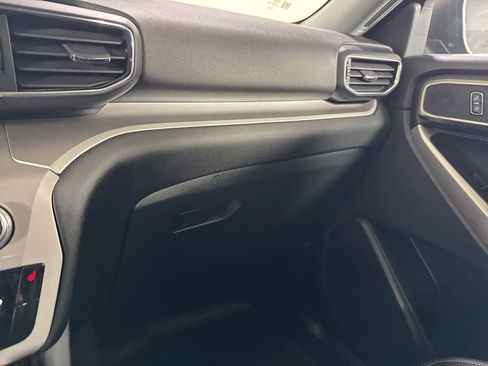 Used 2023 Ford Explorer XLT w/ Equipment Group 202A image 31