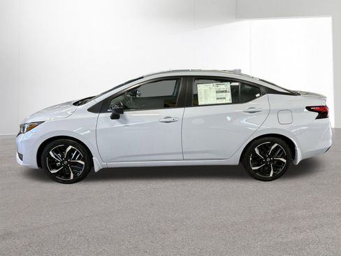 New 2025 Nissan Versa SR w/ Trunk Package image 34