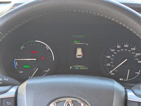 Used 2024 Toyota Sienna XLE image 27