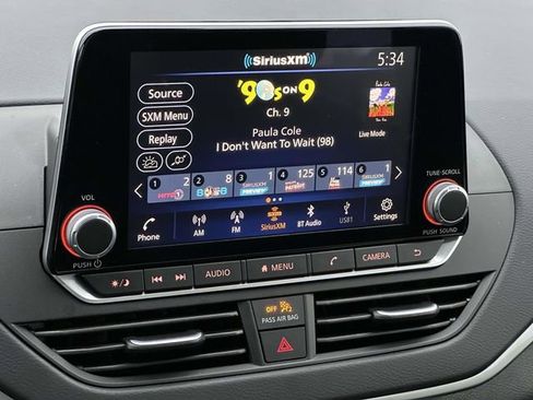 Used 2025 Nissan Altima 2.5 S image 18