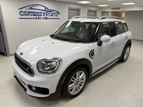 Used 2019 MINI Cooper Countryman S FWD image 2