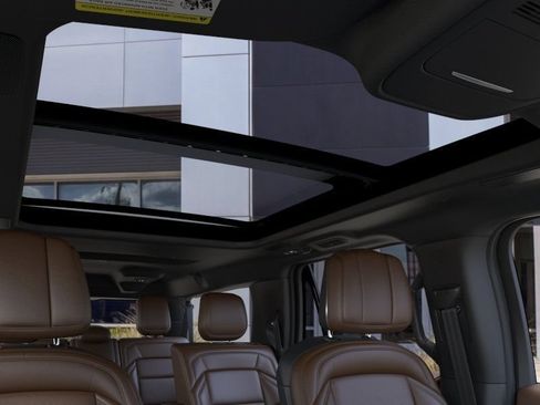 New 2026 Lincoln Navigator L Reserve AWD/4WD image 22