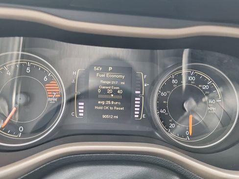 Used 2016 Jeep Cherokee 75th Anniversary image 13