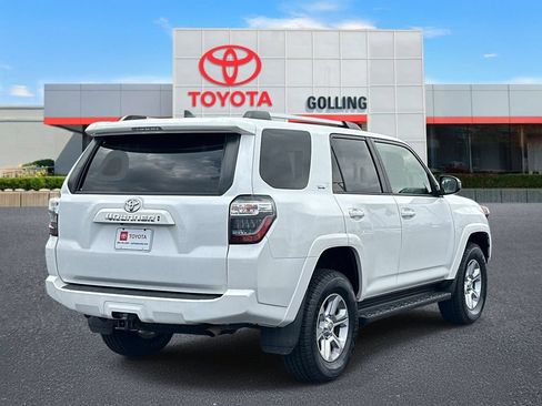 Used 2021 Toyota 4Runner SR5 AWD/4WD image 5