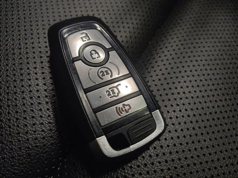 Used 2021 Ford Escape SEL FWD image 32