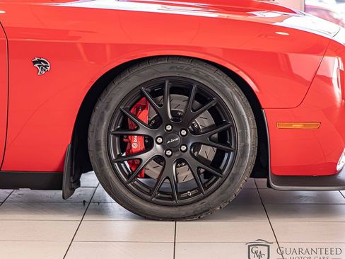 Used 2015 Dodge Challenger SRT Hellcat image 11