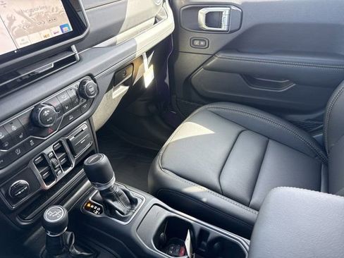 New 2026 Jeep Gladiator Sport image 21