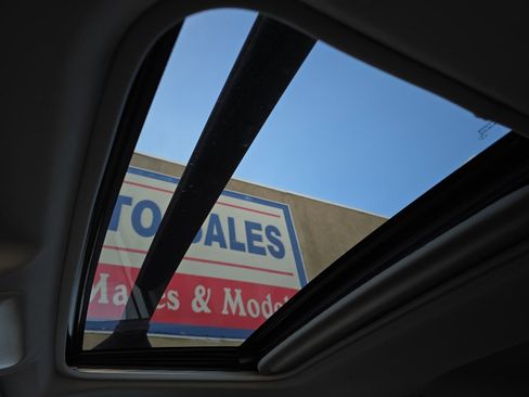 Used 2020 Toyota RAV4 XLE image 31