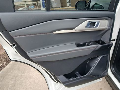 New 2026 Ford Explorer Active AWD/4WD image 31