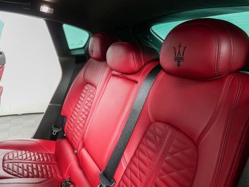 Used 2019 Maserati Levante S GranSport image 22