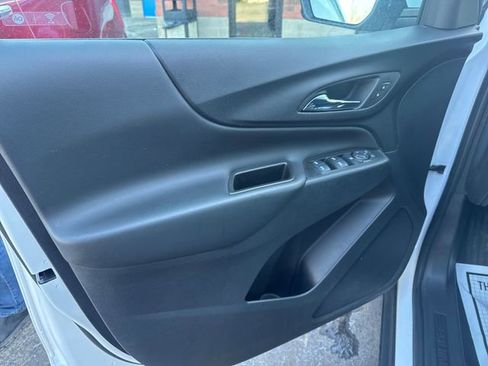 Used 2023 Chevrolet Equinox LT image 14
