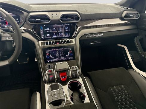 Used 2024 Lamborghini Urus Performante image 24