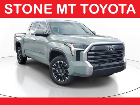 Used 2025 Toyota Tundra Limited AWD/4WD image 1