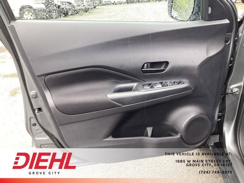 Used 2021 Nissan Kicks S FWD image 16