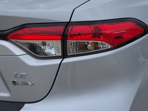 Certified 2025 Toyota Corolla LE FWD image 27