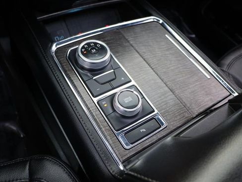 Used 2021 Ford Expedition Limited image 24