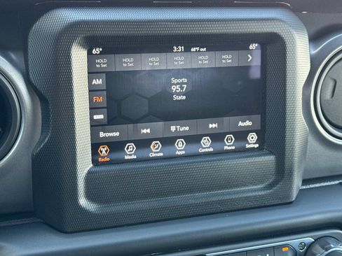 Used 2023 Jeep Wrangler Unlimited w/ Cold Weather Group AWD/4WD image 21