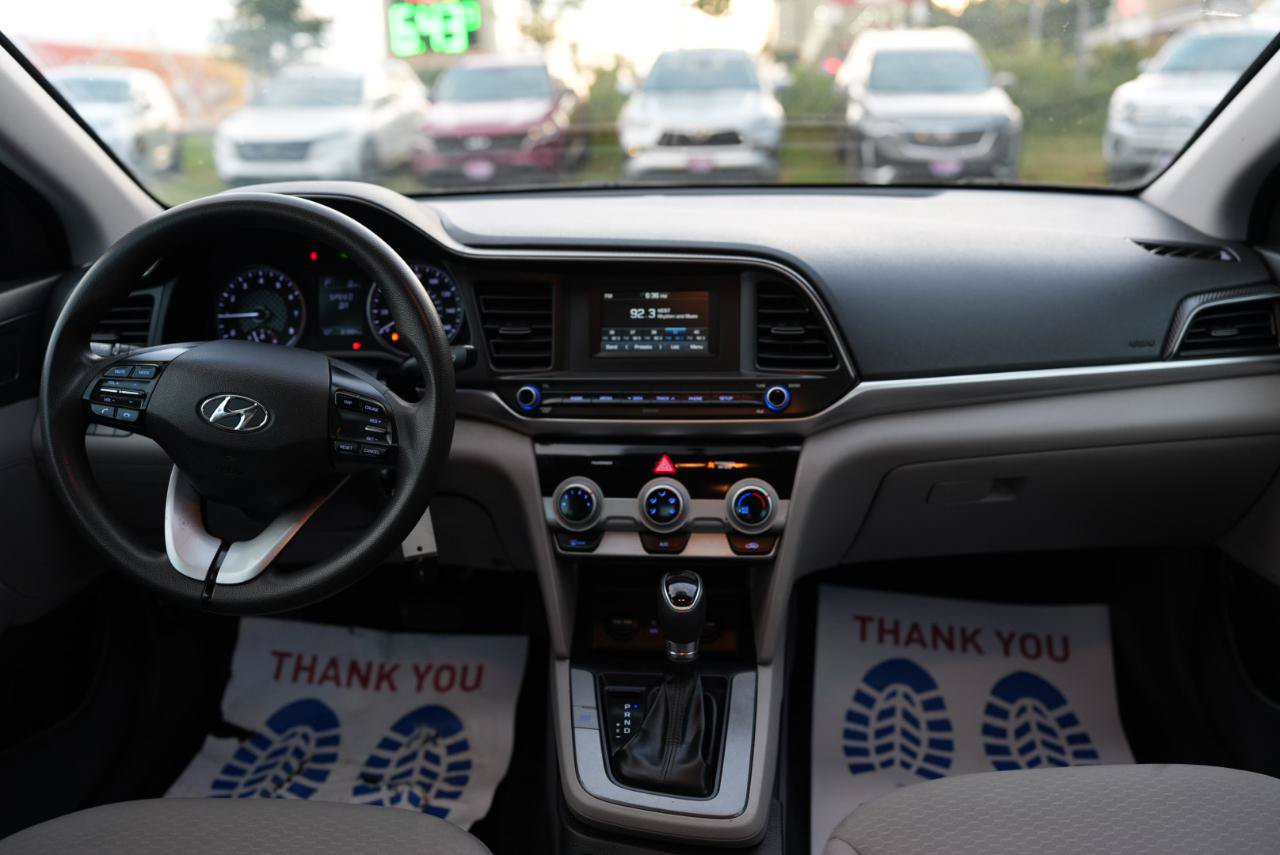 Used 2019 Hyundai Elantra SE FWD image 10
