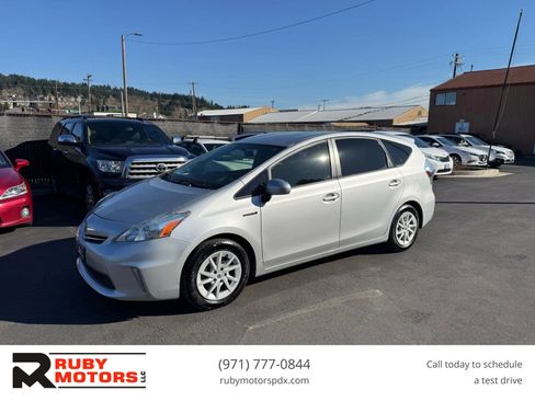 Used 2013 Toyota Prius V Two image 1