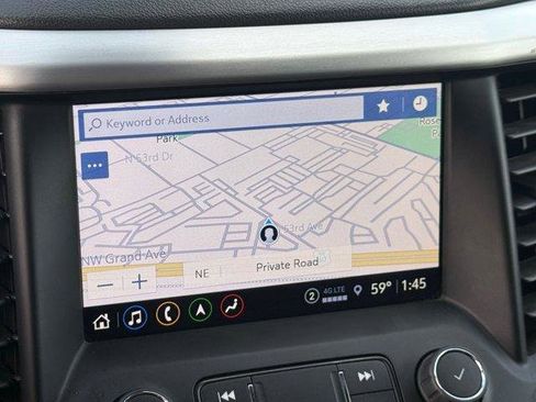 Used 2023 GMC Acadia SLT image 20