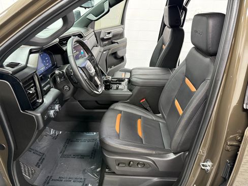 Used 2024 GMC Sierra 1500 AT4 w/ Technology Package AWD/4WD image 15