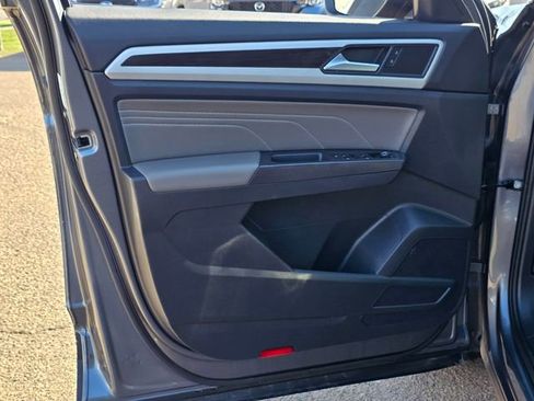 Used 2022 Volkswagen Atlas SE image 20