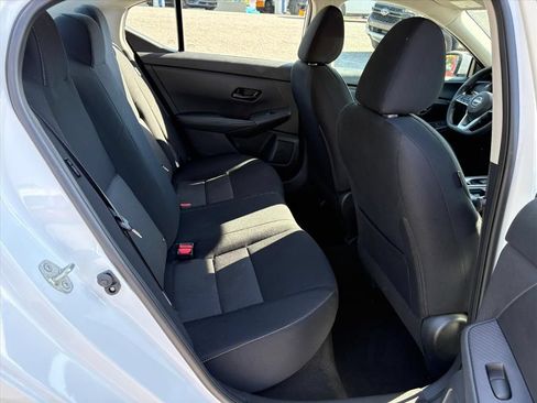 Used 2024 Nissan Sentra SV FWD image 18