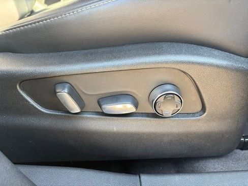 Used 2024 Cadillac XT4 Premium Luxury image 29