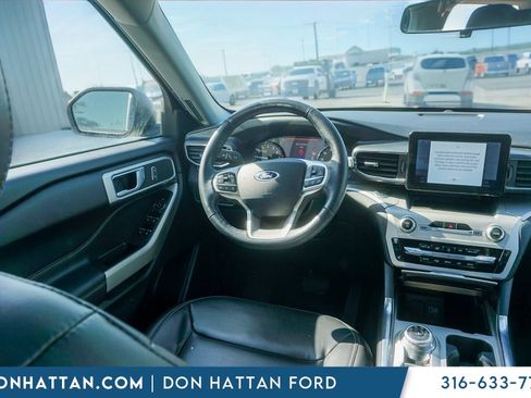Used 2022 Ford Explorer XLT w/ Equipment Group 202A image 15