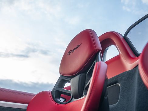 Used 2016 Porsche Boxster Spyder image 27