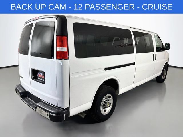 Used 2024 Chevrolet Express 3500 LT w/ LT Preferred Equipment Group RWD image 7