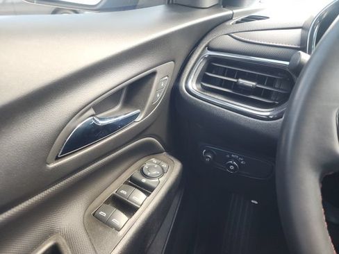 Certified 2024 Chevrolet Equinox RS FWD image 35